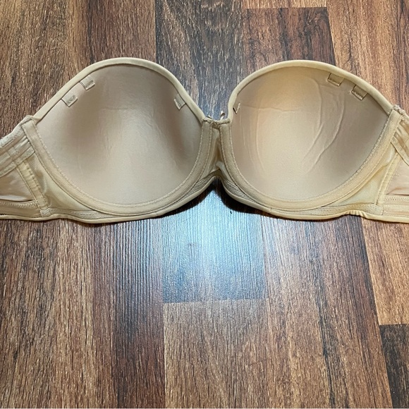 ✨Soma Embraceable Strapless Bra✨ - Picture 8 of 9